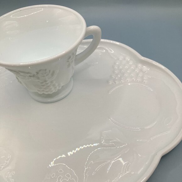 Milk Glass Luncheon Snack Set Plate and Cup Vintage Indiana Glass Harvest Grape - Picture 4 of 5